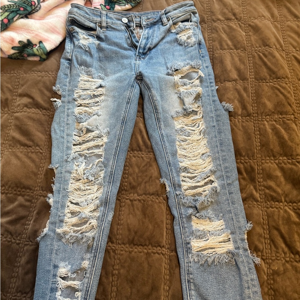 American Eagle Outfitters Light Blue Distressed Skinny Jeans